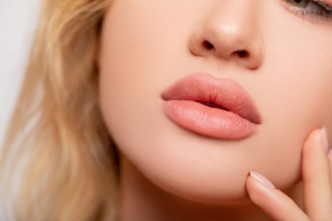 Say Goodbye to Dark Lips With Treatment in Dubai