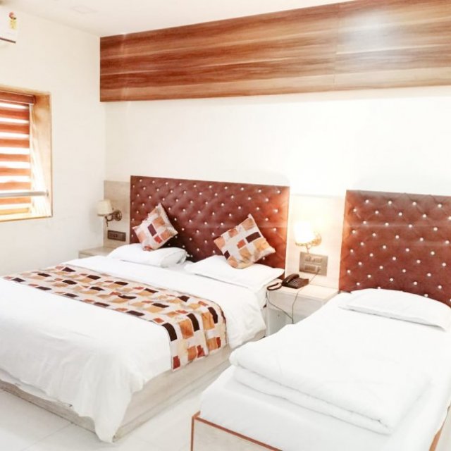 Are you looking for budget hotels, in Nashik?