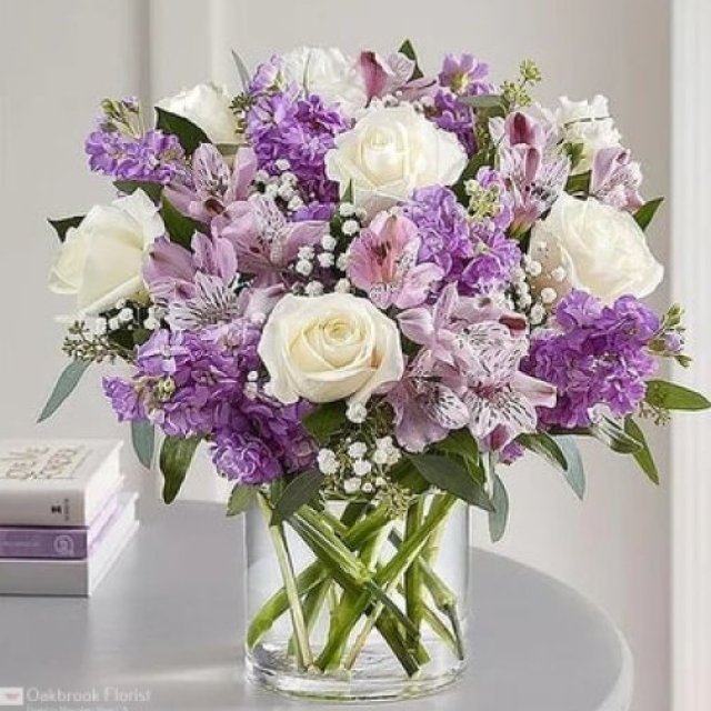 Oakbrook Florist & Flower Delivery
