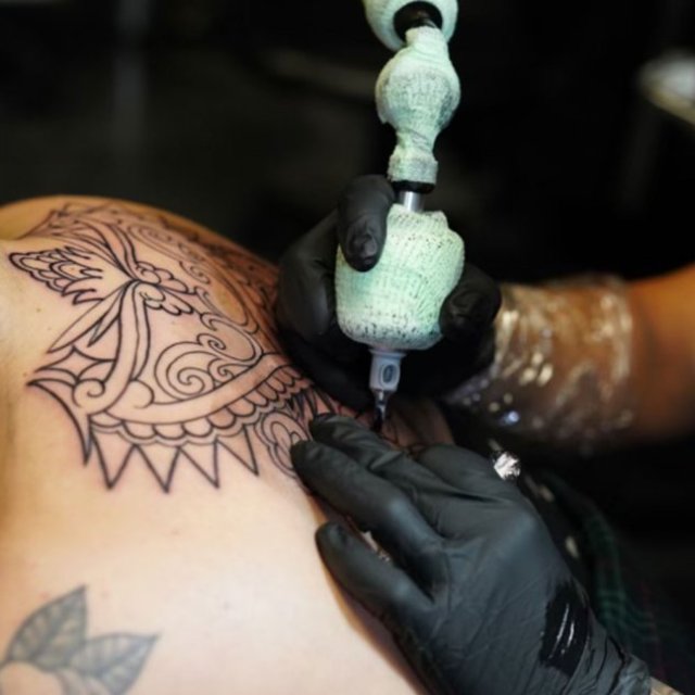 ColorBlindMinds Tattoo | Tattoos & Removal