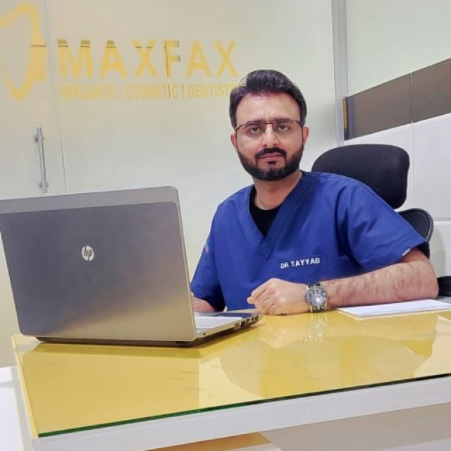Dr. Tahmasub Faraz Tayyab | Dentist in Sargodha | Implantologist , Oral & Maxillofacial Surgeon