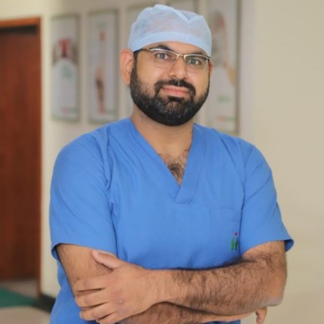 Dr. Nitin Sardana - Laparoscopic Surgeon in Faridabad