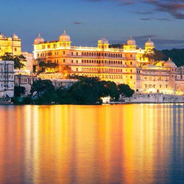 Taxi For Udaipur Sightseeing