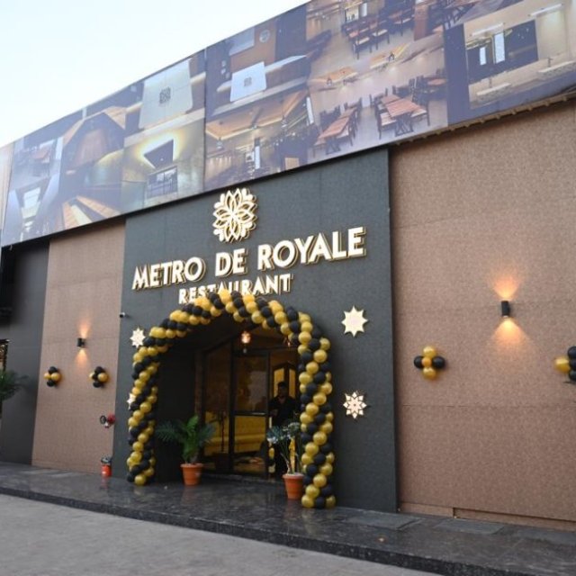 Metro De Royale Multicuisine Family Restaurant