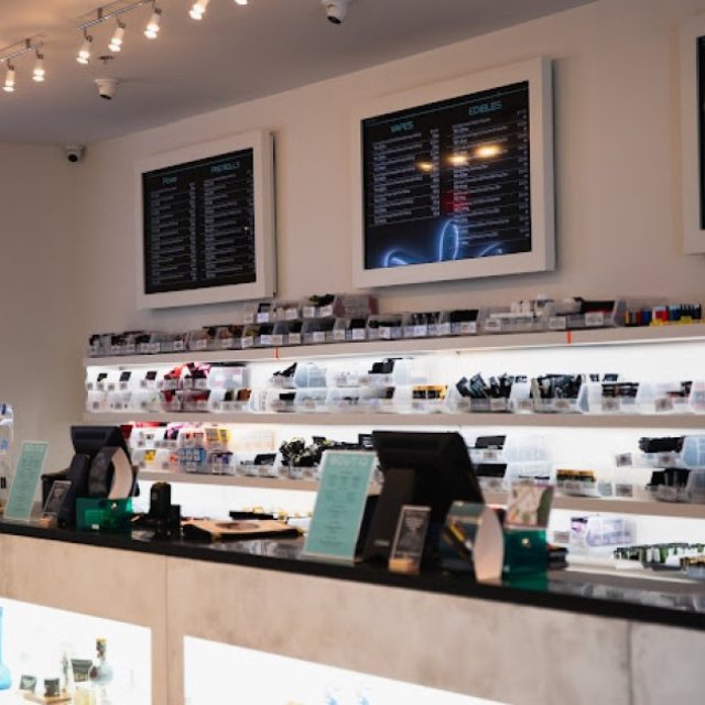 BOUTIQ - Dispensary East Boston