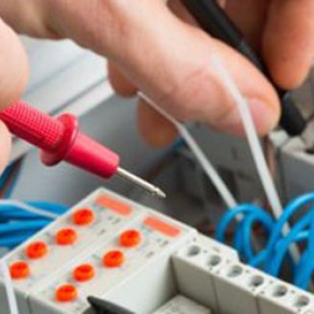 Your Phoenix Electrician - Electrical Service & Repairs