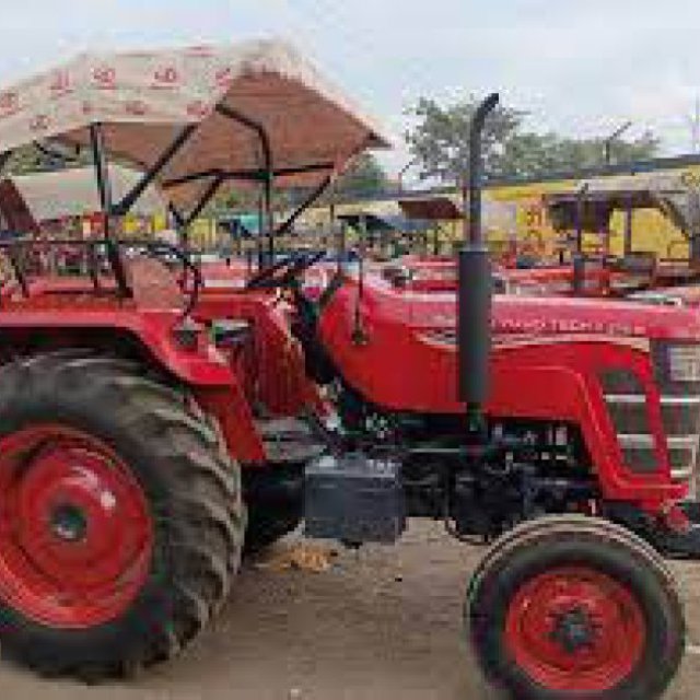 Second hand tractor in Jabalpur