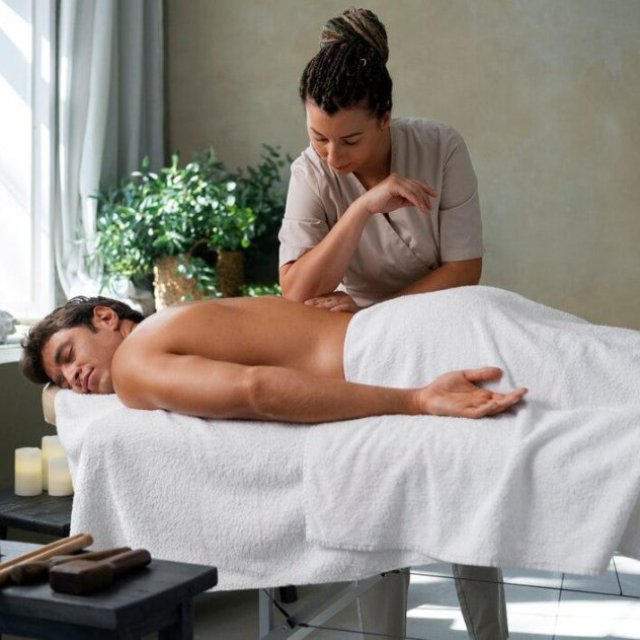 Spa World Expert Female To Male Body Massage Spa In Indiranagar 9900965948
