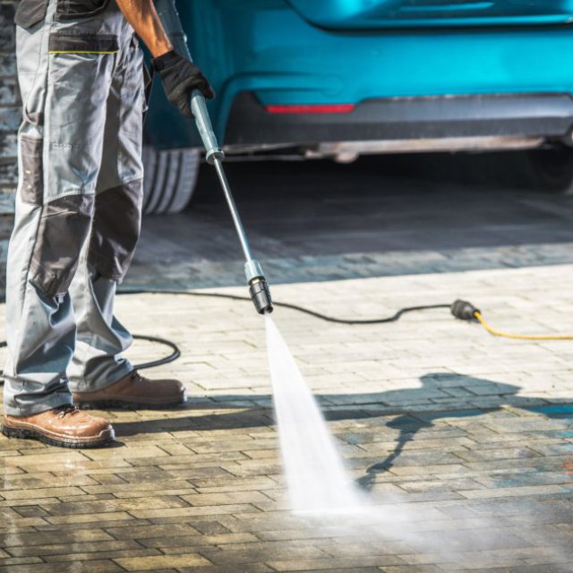 Commercial Pressure Cleaning - Pristine Property