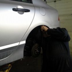 "Expert Car Service & Maintenance | Specialized Oil Services & Windshield Repairs at Steve's Automotive"