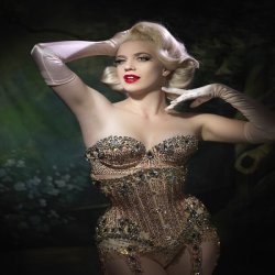 Boudoir Photography by Your Hollywood Portrait