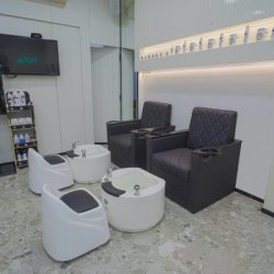 Peacock Salon