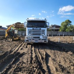 BOBS EARTHMOVING